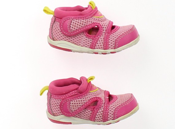 最大90 Off サンダルの子供服 ニューバランス 靴ベビー12cm以下 キャリーオン 最大90 Off サンダルの子供服 ニューバランス 靴ベビー12cm以下 キャリーオン